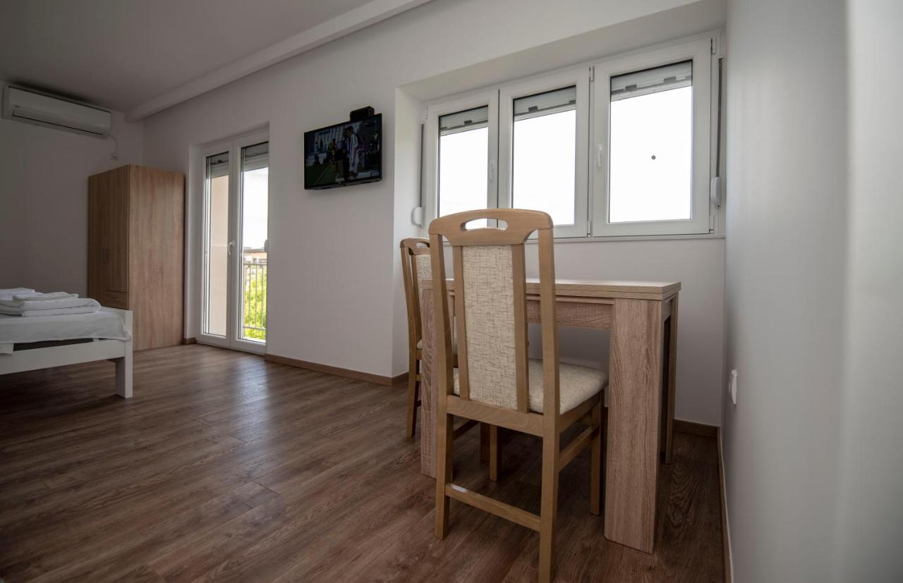 Apartman Arijana Требинье Экстерьер фото